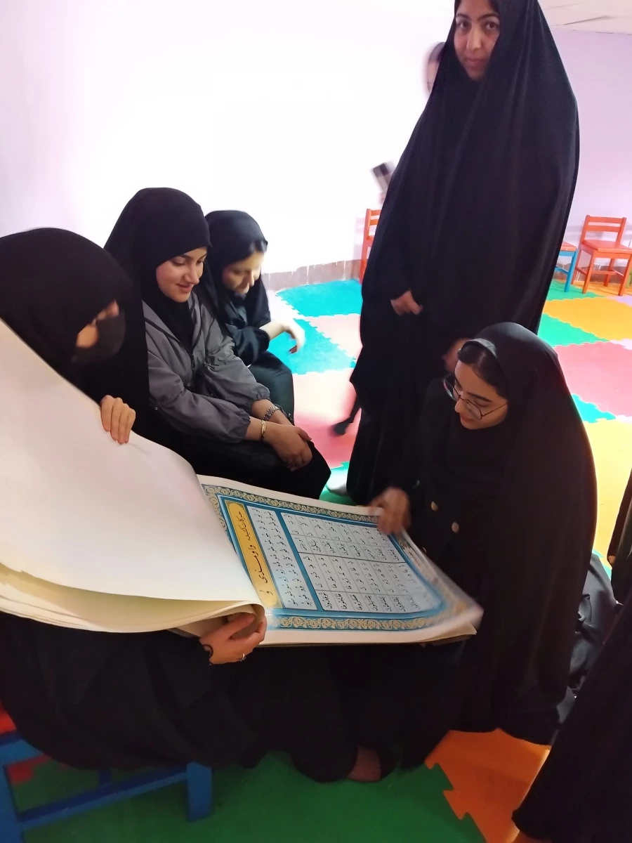 بازدید دانشجومعلمان پردیس امام جعفر صادق (ع) از کتابخانه عمومی شهر ایلام 2