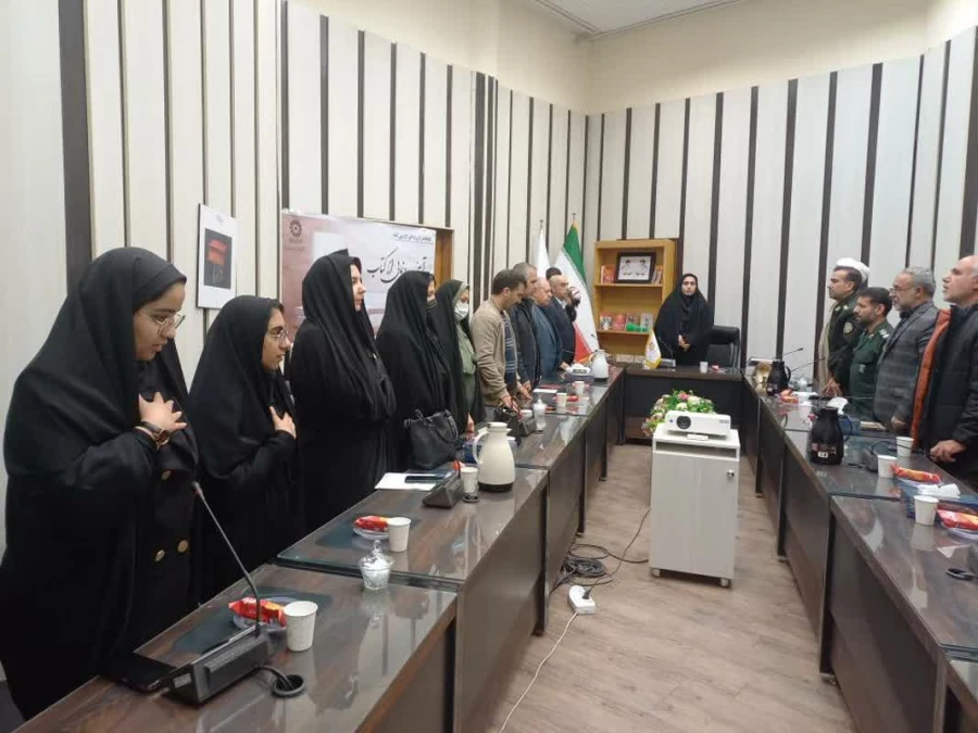 بازدید دانشجومعلمان پردیس امام جعفر صادق (ع) از کتابخانه عمومی شهر ایلام 2