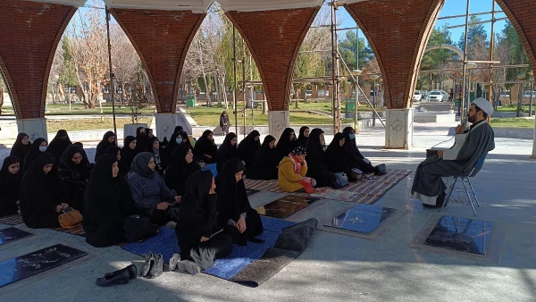 حضور اساتید، کارکنان و دانشجومعلمان پردیس امام جعفرصادق(ع) در گلزار شهدای بهشت رضا به مناسبت شهادت حضرت زهرا (س) 2