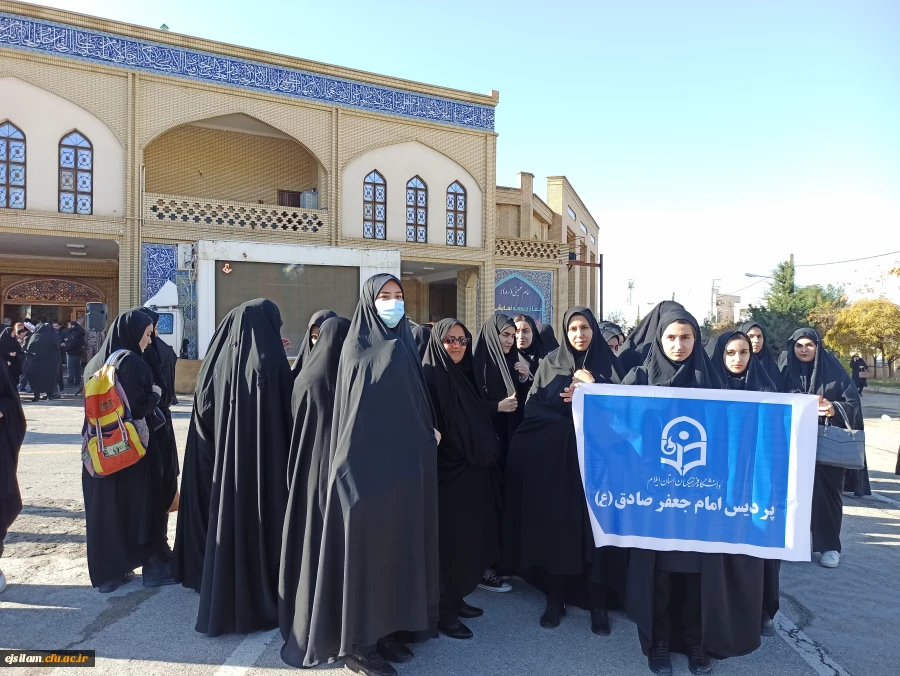 حضور اساتید، کارکنان و دانشجومعلمان پردیس امام جعفرصادق(ع) در مراسم گرامیداشت یوم الله 9 دی  2