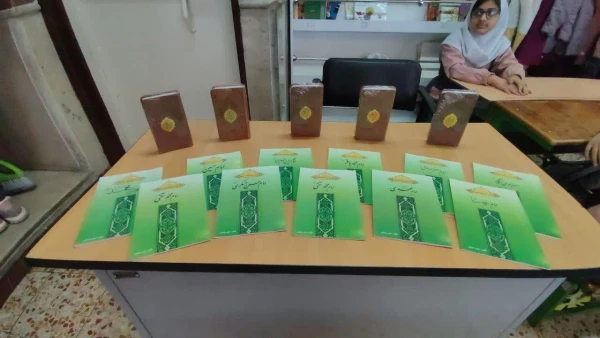  برگزاری برنامه دوشنبه های قرآنی پردیس امام جعفر صادق(ع) توسط کانون قرآن و عترت با حضور در دبستان شهید صیاد شیرازی شهر ایلام  2