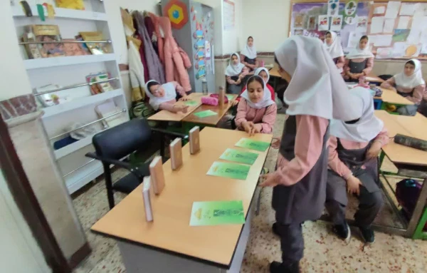  برگزاری برنامه دوشنبه های قرآنی پردیس امام جعفر صادق(ع) توسط کانون قرآن و عترت با حضور در دبستان شهید صیاد شیرازی شهر ایلام  2