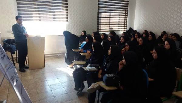 برگزاری کارگاه های آموزشی توانمندسازی اجتماعی با محوریت مبارزه با مواد مخدر در پردیس امام جعفرصادق(ع) 2