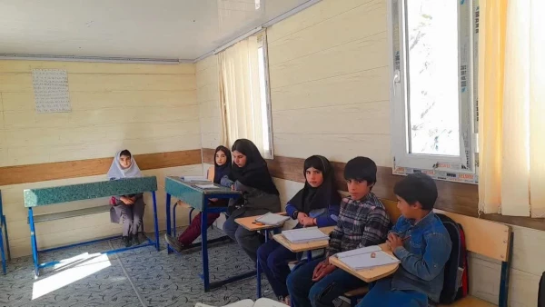 بازدید دانشجومعلمان پردیس امام جعفرصادق(ع) از مدارس چند پایه 2