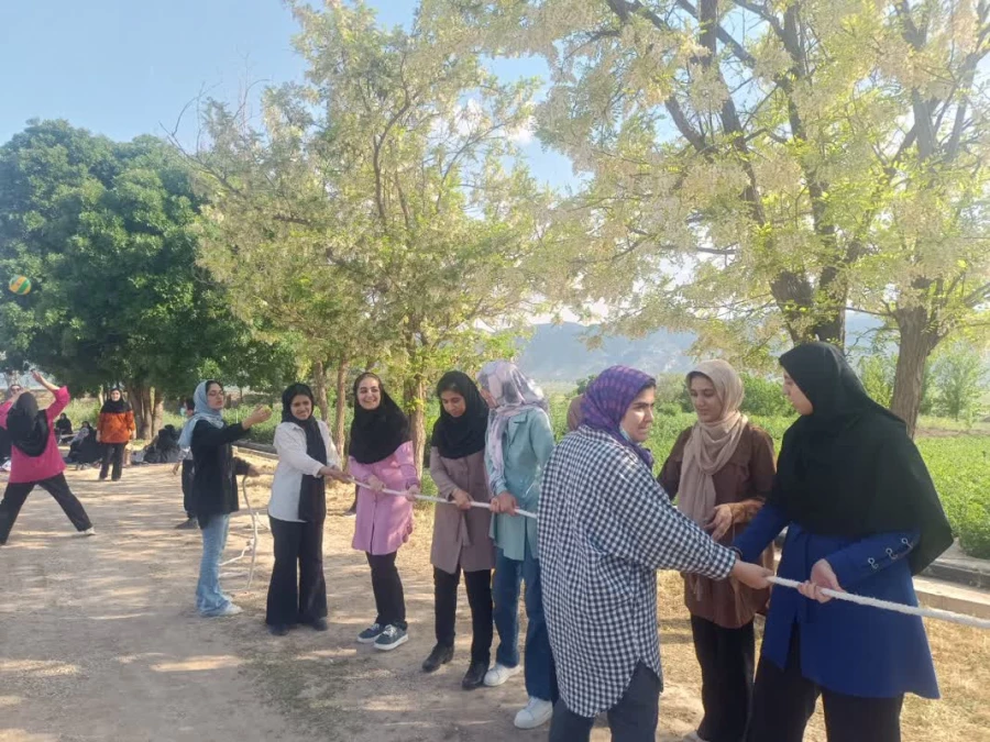 اردوی یک روزه طرح حامیم با مشارکت نهادرهبری و فرهنگی دانشگاه وهمکاری کانون محیط زیست 7
