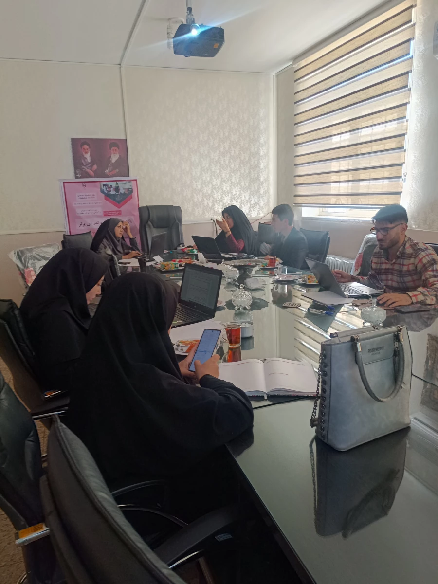 ادامه  برگزاری  کارگاه های  توجیهی در خصوص توانمند سازی دانشجو معلمان برگزیده جشنواره تدریس برتر جهت شرکت در مسابقات منطقه ای 6