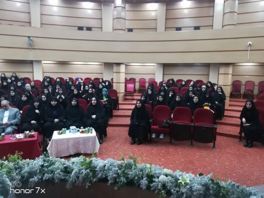 برگزاری آیین استقبال از نودانشجو معلمان پردیس امام جعفرصادق(ع)  2