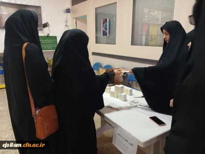 توزیع قرص ویتامین D در میان دانشجویان پردیس امام جعفرصادق(ع)