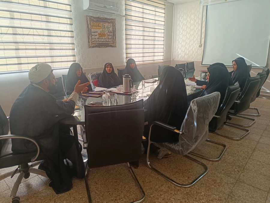 هشتمین جلسه شورای پردیس امام جعفر صادق علیه السلام 3