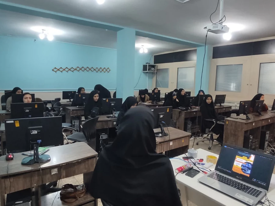 کارگاه کارکرد هوش مصنوعی در پژوهش برای دانشجویان دختر در پردیس امام جعفر صادق (ع) برگزار شد 2