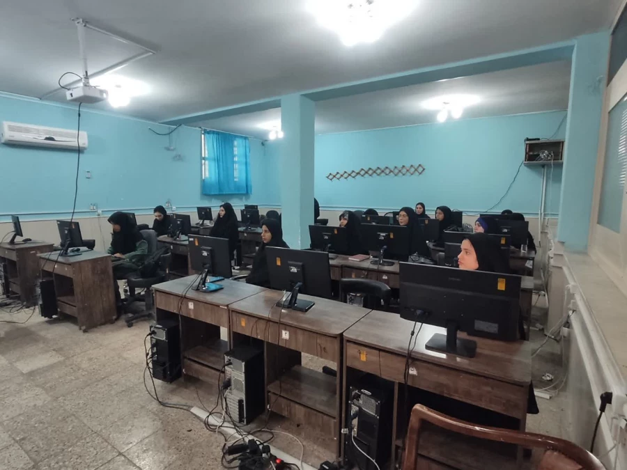 کارگاه کارکرد هوش مصنوعی در پژوهش برای دانشجویان دختر در پردیس امام جعفر صادق (ع) برگزار شد 2