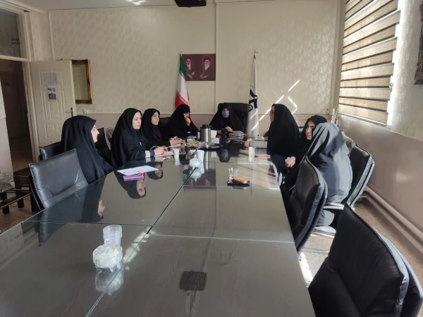 جلسه شورای پردیس امام جعفر صادق با حضور اعضای شورا در محل دفتر سرپرست محترم پردیس برگزار شد 2