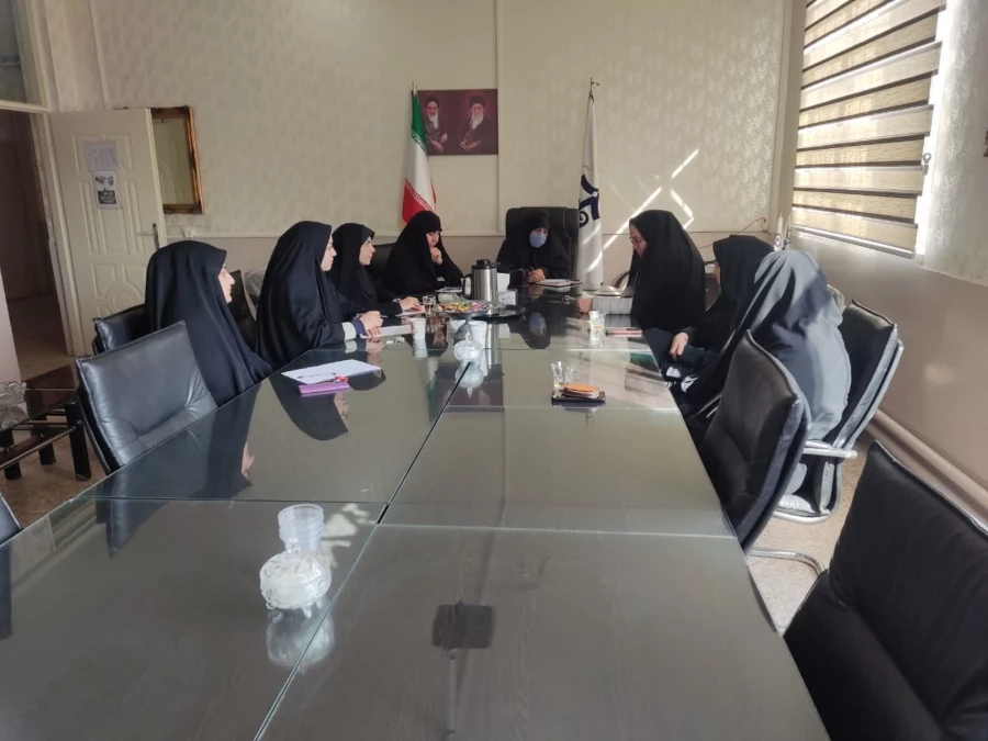 جلسه شورای پردیس امام جعفر صادق با حضور اعضای شورا در محل دفتر سرپرست محترم پردیس برگزار شد 3