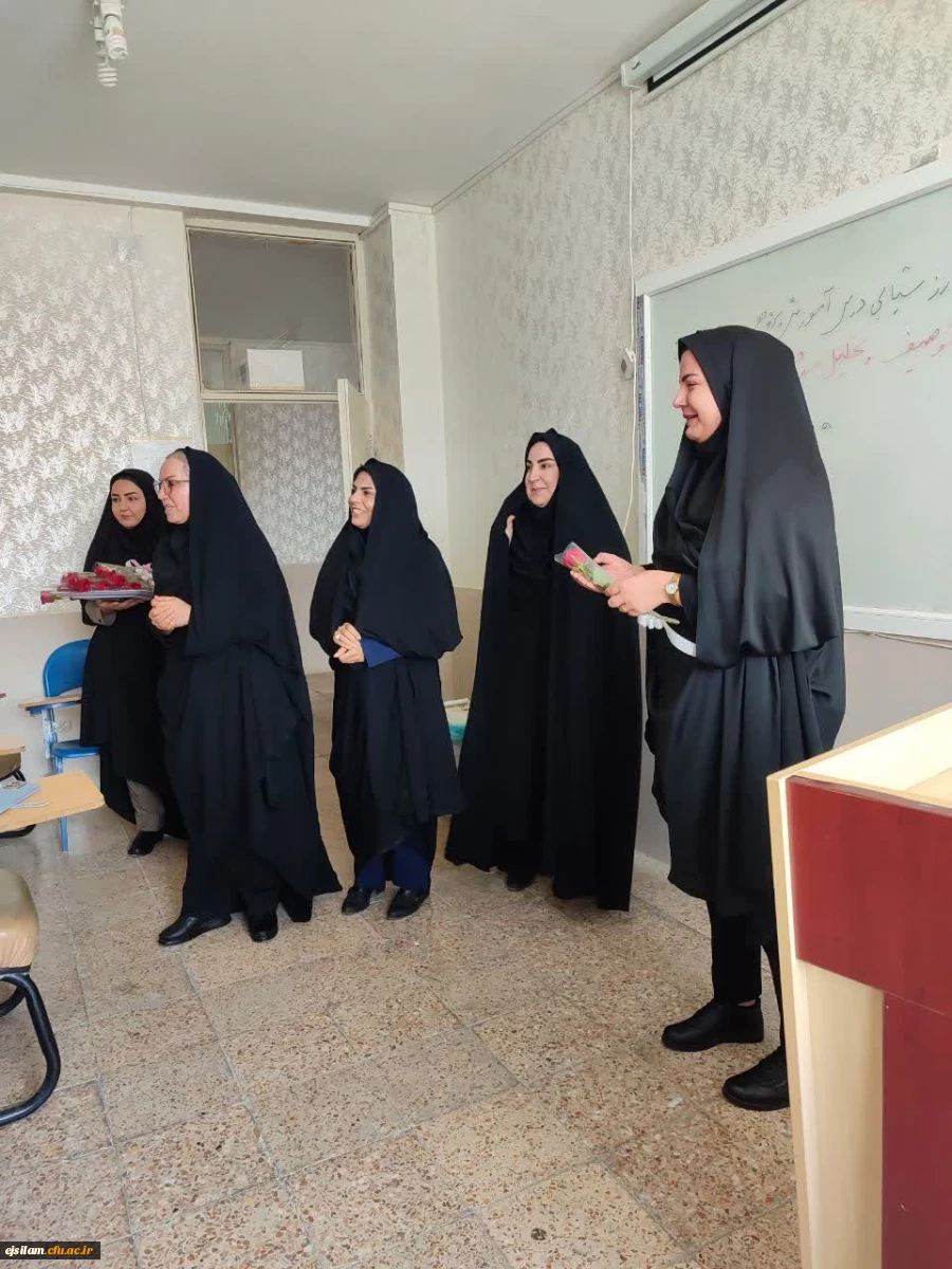 تجلیل از اساتید دانشگاه به مناسبت روز معلم
