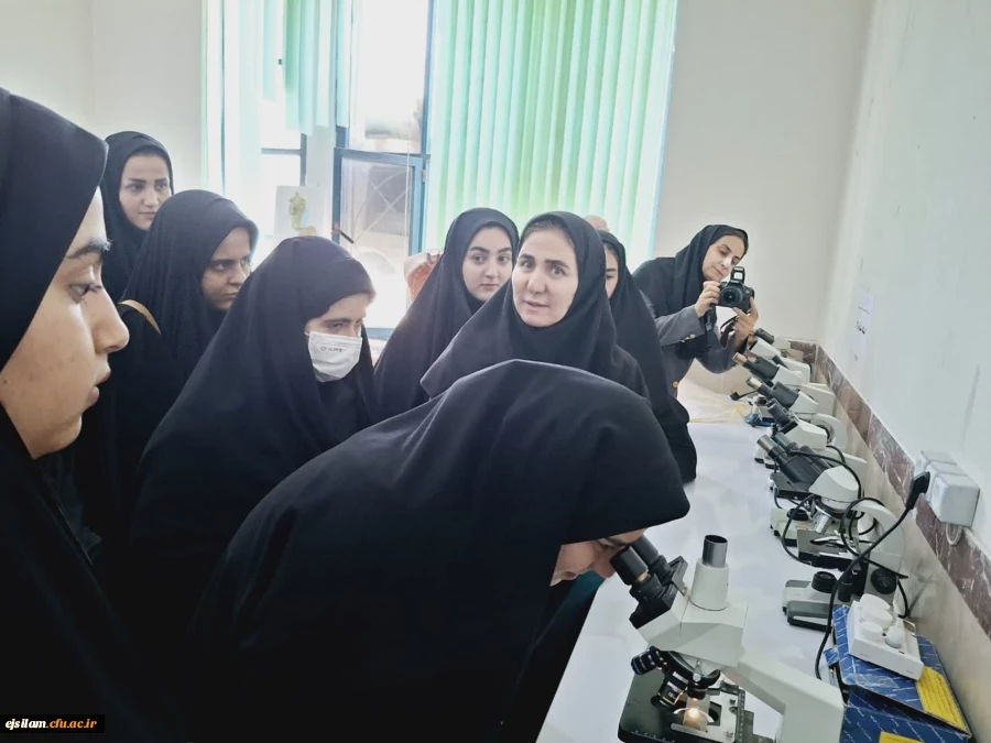 بازدید دانشجویان پردیس امام جعفر صادق (ع) از پژوهش سرای اداره کل آموزش و پرورش به مناسبت دهه سرآمدی آموزش 2