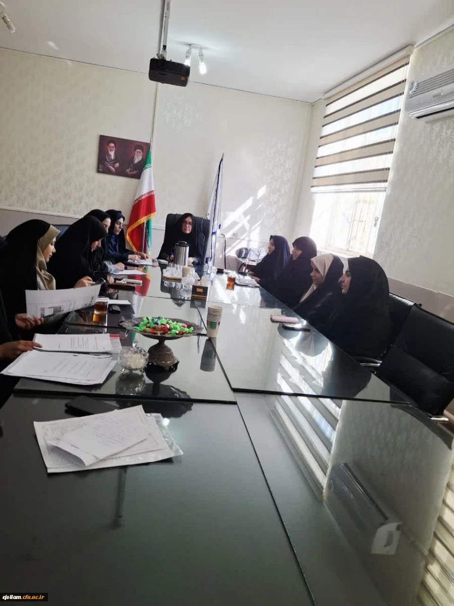 هشتمین جلسه از سلسله جلسات شورای پردیس امام جعفر صادق (ع) برگزار شد 2