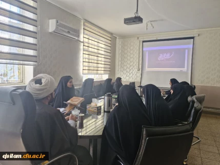 نهمین جلسه شورای پردیس امام جعفرصادق(ع) در روزشنبه 29 آذر ماه برگزار شد.