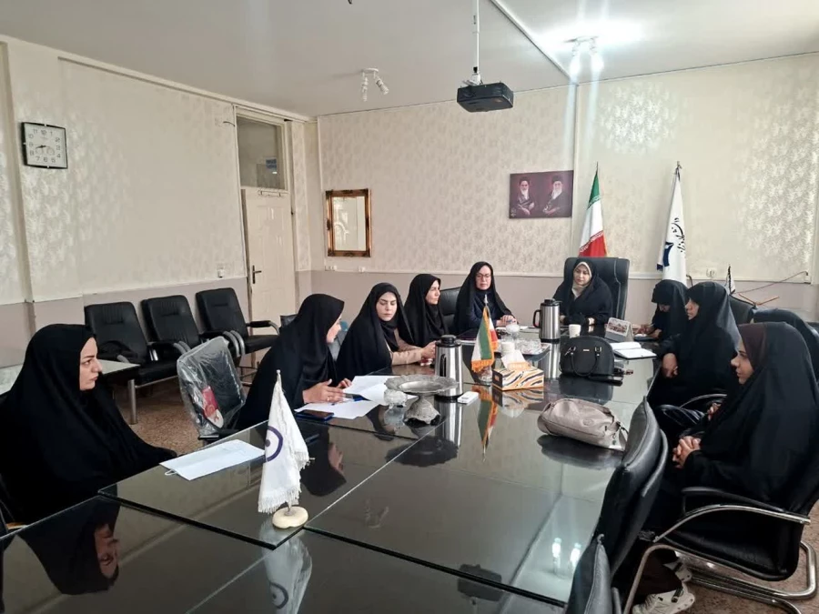برگزاری جلسه شورای دانشکده علوم انسانی 2