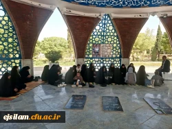 به مناسبت گرامی داشت شهدای دانشجومعلم ،مراسم غبارروبی و عطرافشانی مزار شهید حمید زرگوش برگزار شد 3