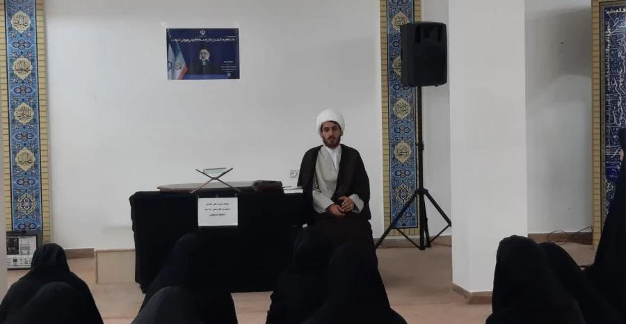 برگزاری «سلسله نشست های بررسی کتاب انسان ۲۵۰ ساله» 3